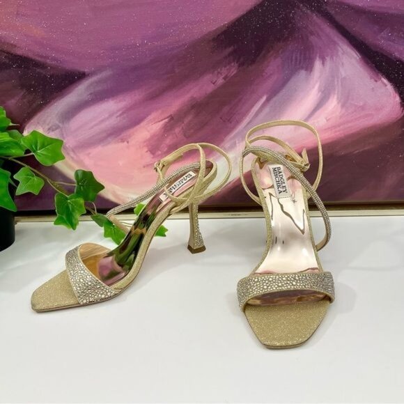 Badgley Mischka Brand Sally Curvy Heel Stiletto Sandal in Gold Size 9 - Picture 4 of 11